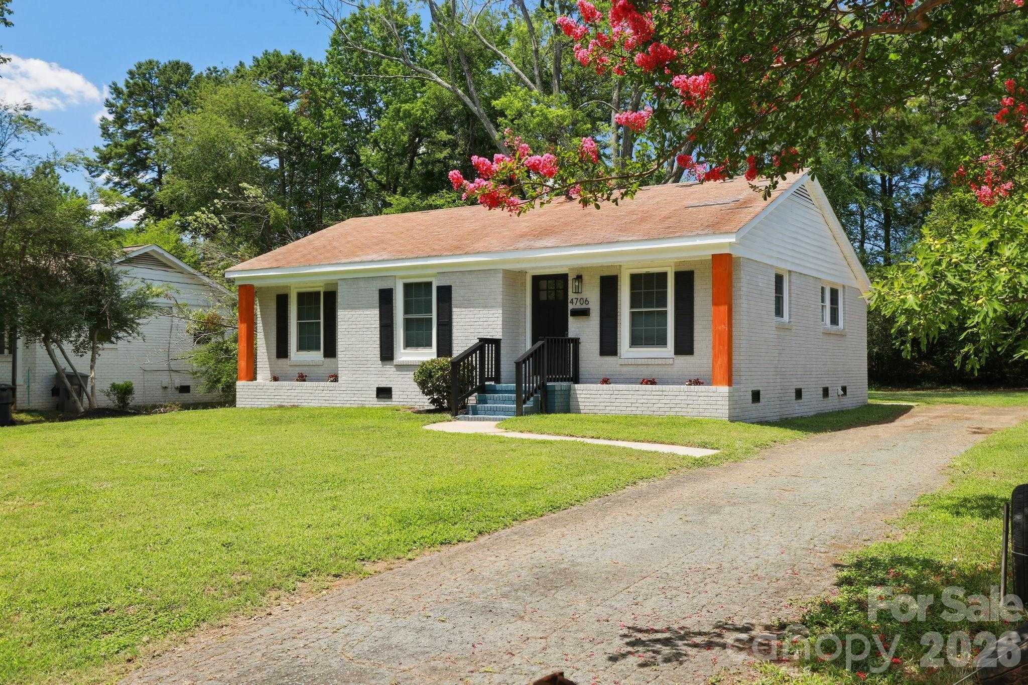 4706 Brooktree Drive Charlotte North Carolina United States, for Sale, residential, Kristen Haynes, New Home Buyers Brokers / Realty Pros