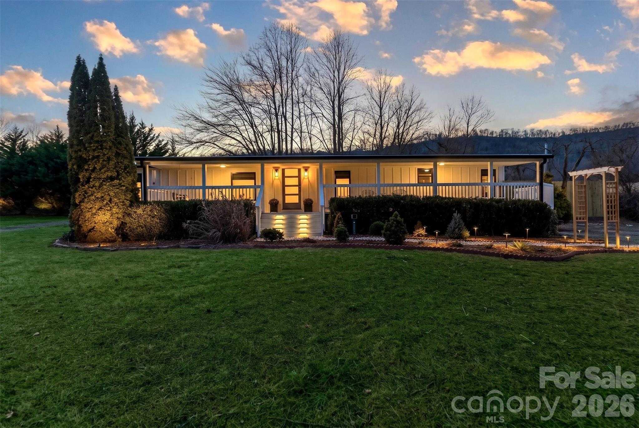 2 Shady Oak Lane Arden North Carolina United States, for Sale, residential, Toby Davis, RE/MAX RESULTS REALTY