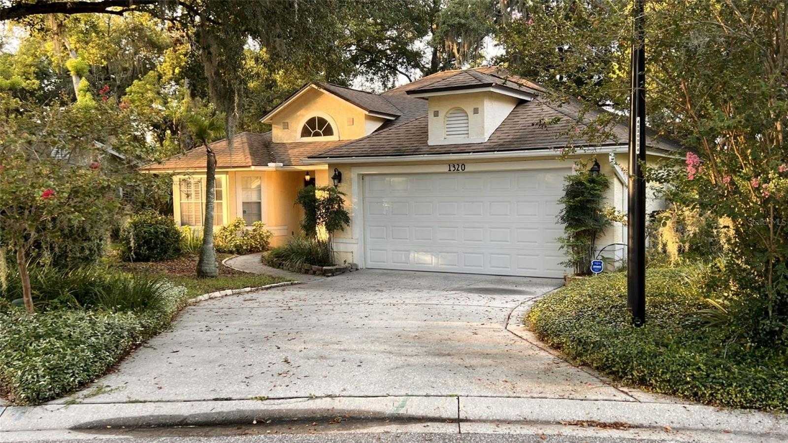 1320 SASSAFRAS AVENUE Altamonte Springs Florida United States, for Sale, residential, Zaira Mejia, Spaces & Styles Group