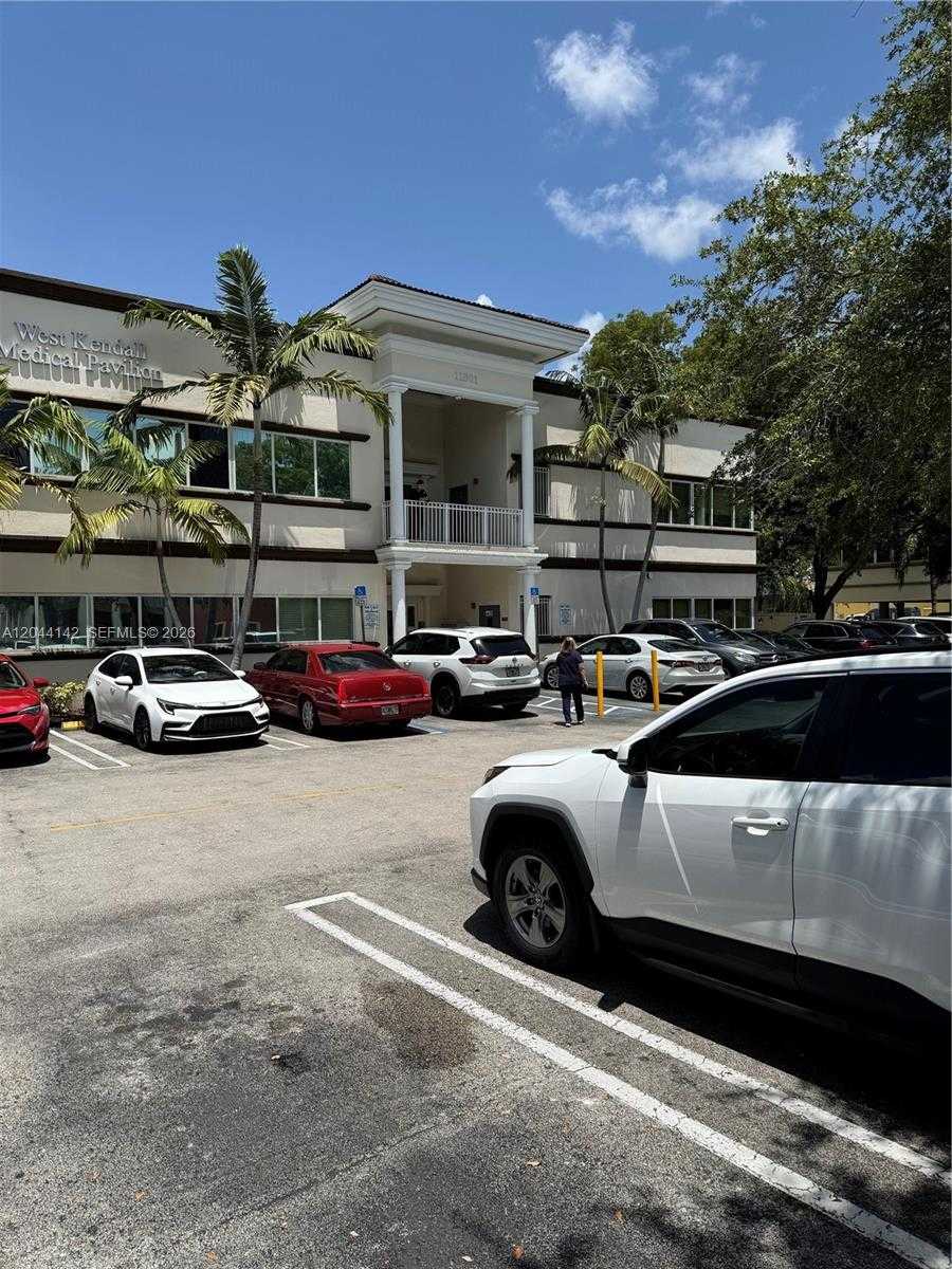 11801 SW 90th St  APT 101 Miami Florida United States, for Sale, commercial, Kimberley Gibson, InCom Commercial Example Office
