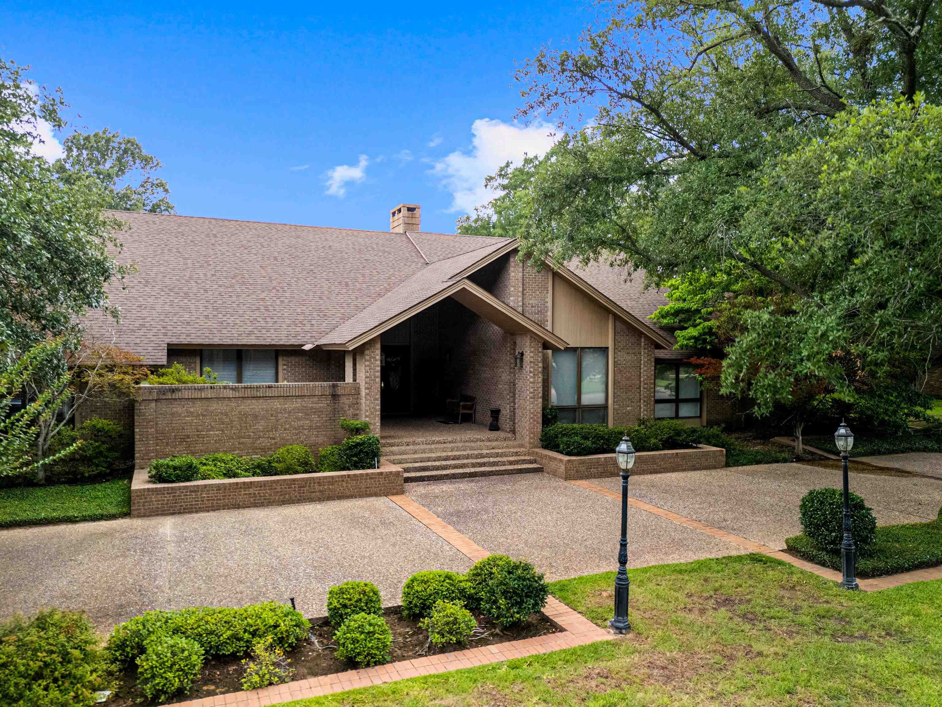 5 Oak Forest Drive Longview Texas United States, for Sale, residential,  , Drake Chapman Real Estate, Brokerage