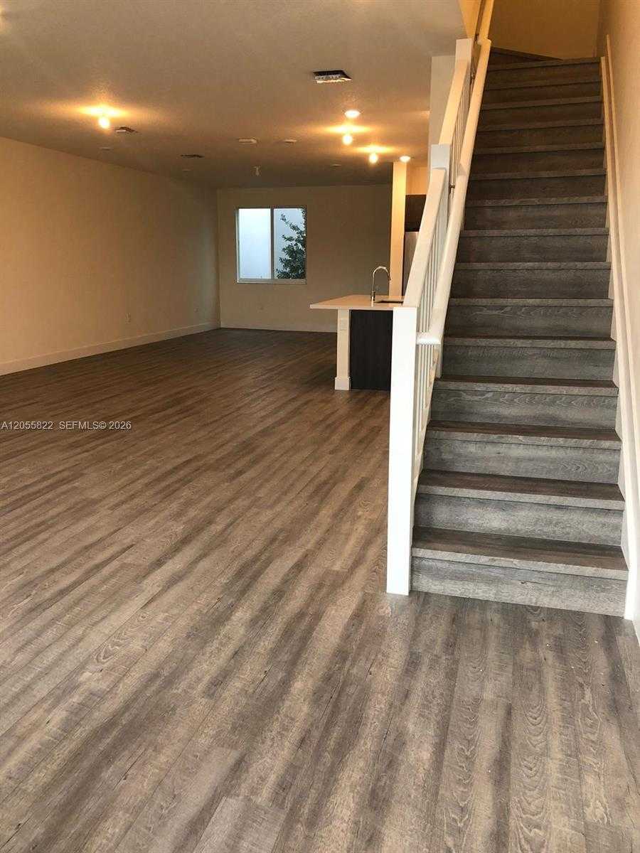10309 NW 66th St  APT 10309 Doral Florida United States, for Rent, residential, Roberto Villasmil, Interinvestments Realty, Inc.
