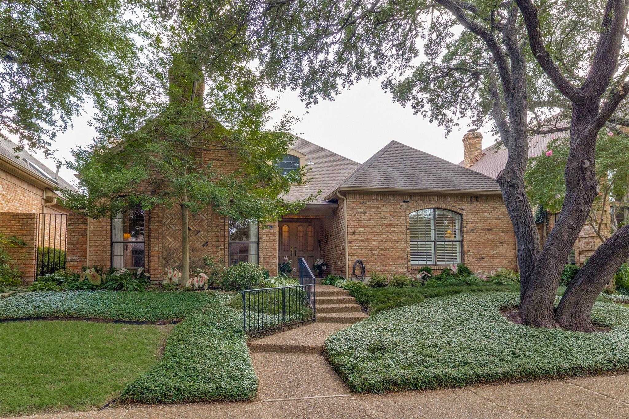 7215 Lane Park Drive Dallas Texas United States, for Sale, residential, Joyce Kelly, Hummingbird Realty