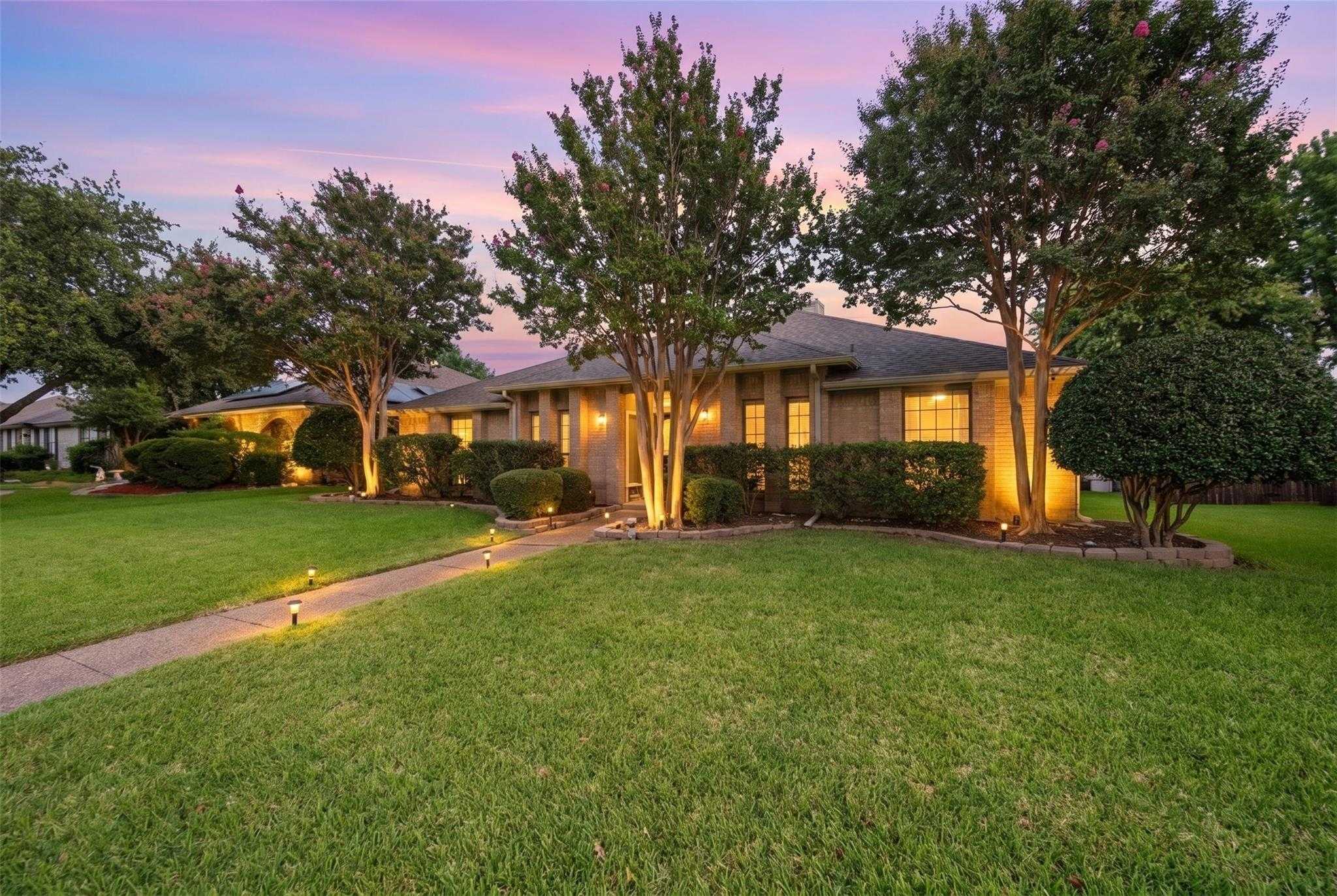 4528 Denver Drive Plano Texas United States, for Sale, residential, Joyce Kelly, Hummingbird Realty