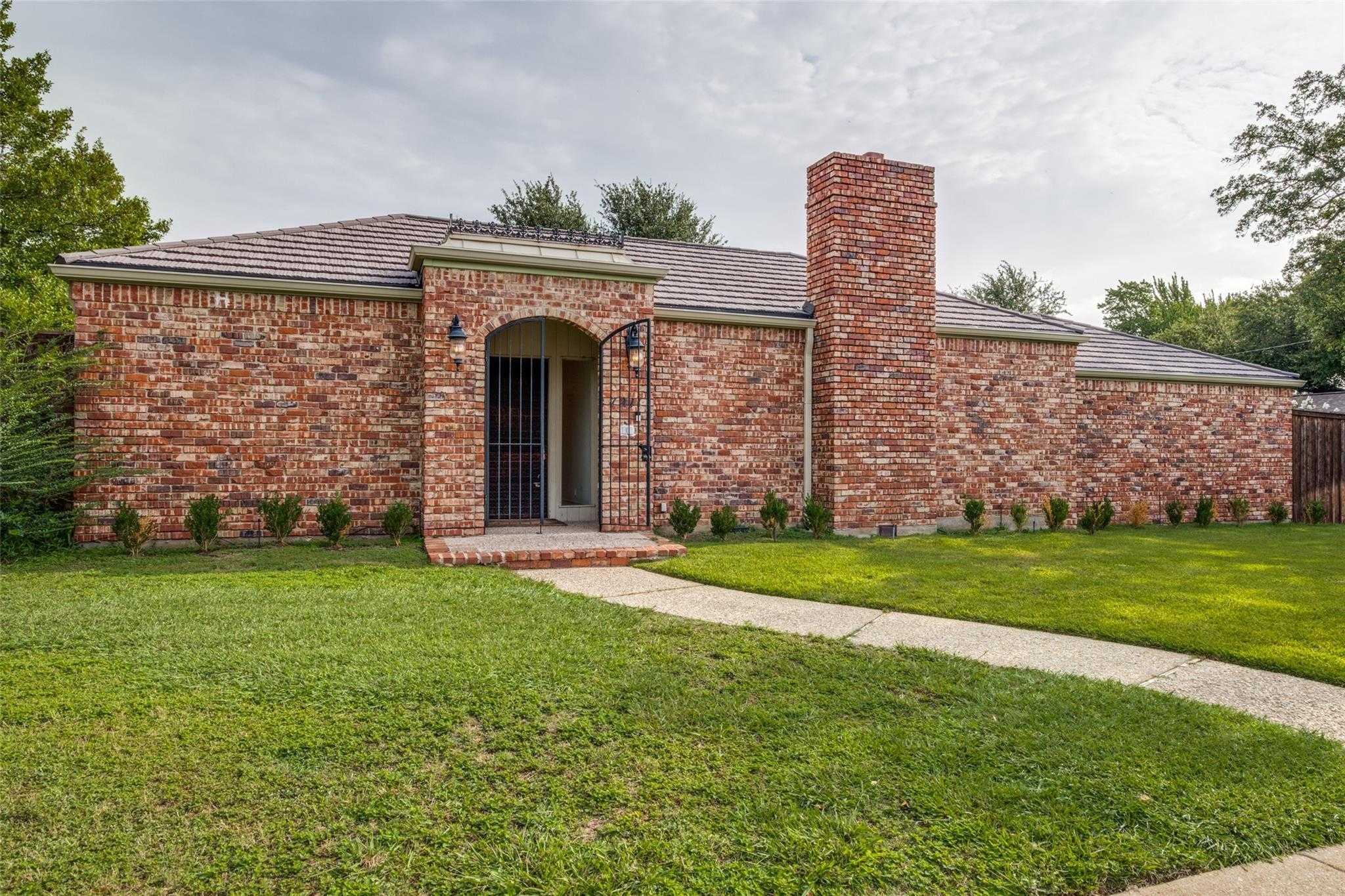 7211 Lavendale Circle Dallas Texas United States, for Sale, residential, Joyce Kelly, Hummingbird Realty