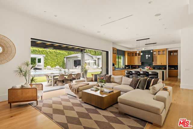 15321 Kingswood Lane Sherman Oaks California United States, for Sale, residential, Michele Davis-Avey, Berkshire Hathaway HomeServices California Properties