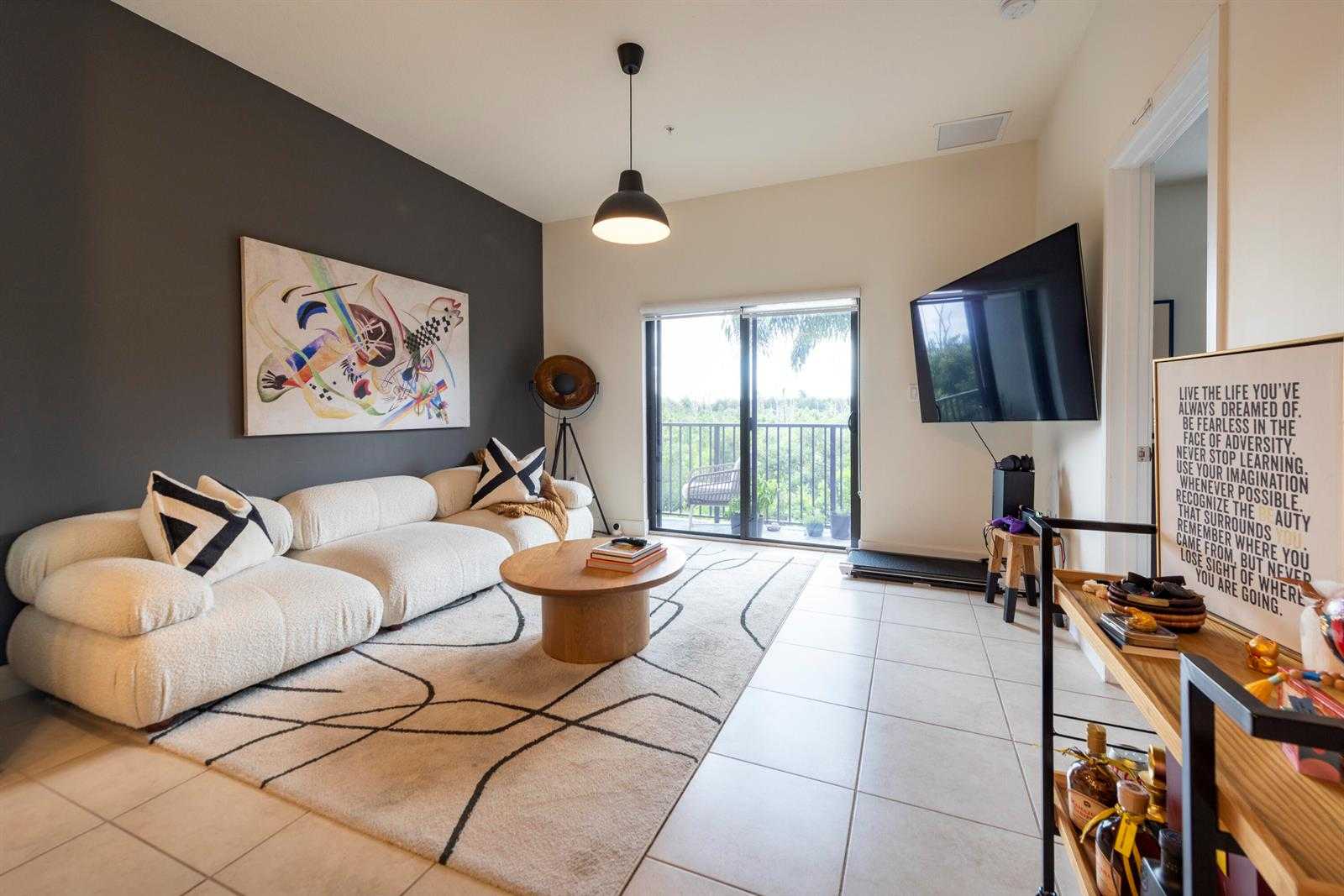 7925 NW 104th Avenue APT 24 Doral Florida United States, for Sale, residential, Roberto Villasmil, Interinvestments Realty, Inc.