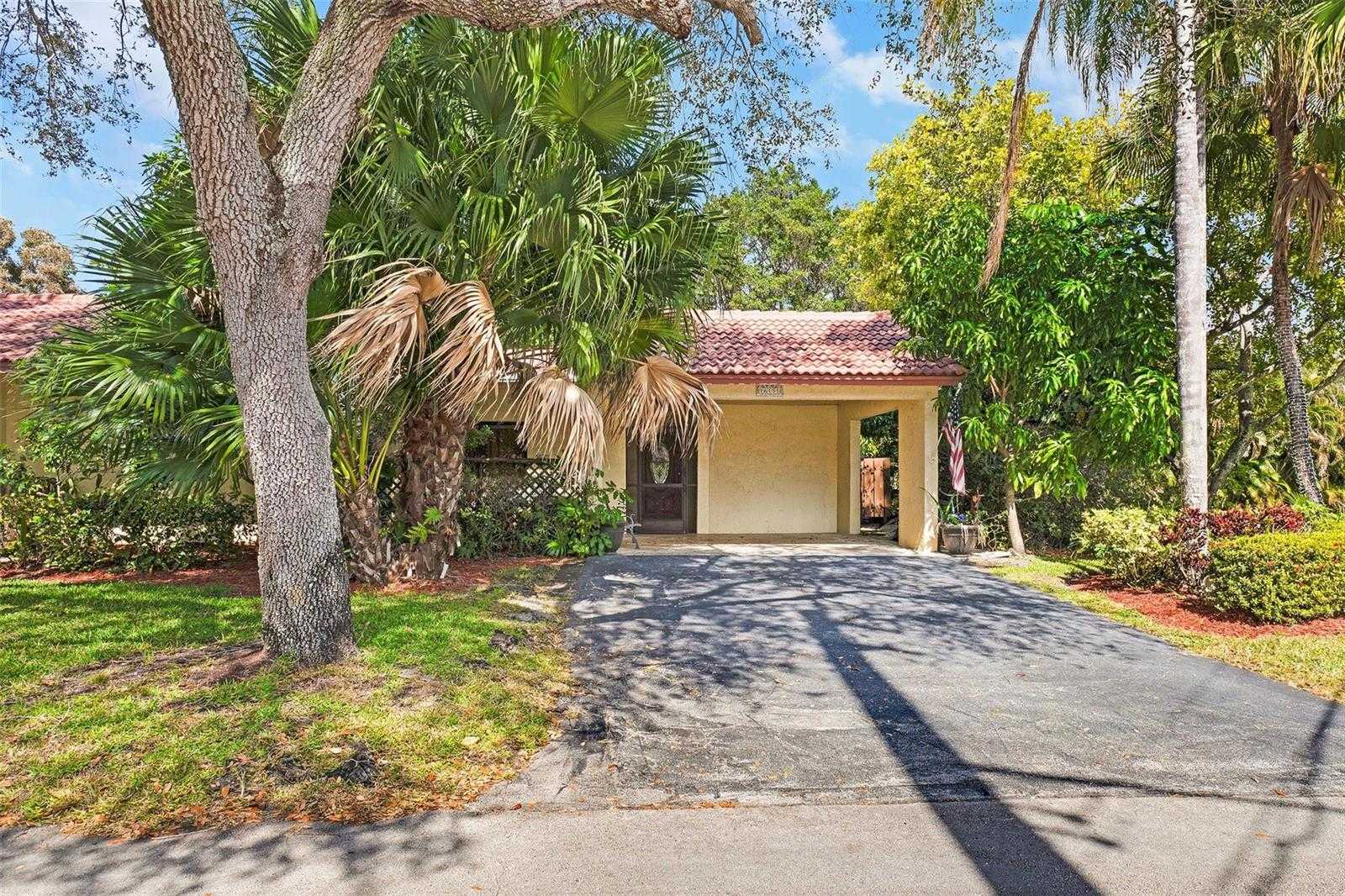 16131 Laurel Drive APT 33 Weston Florida United States, for Sale, residential, Radmila Mandel, Florida Sky Realty Group