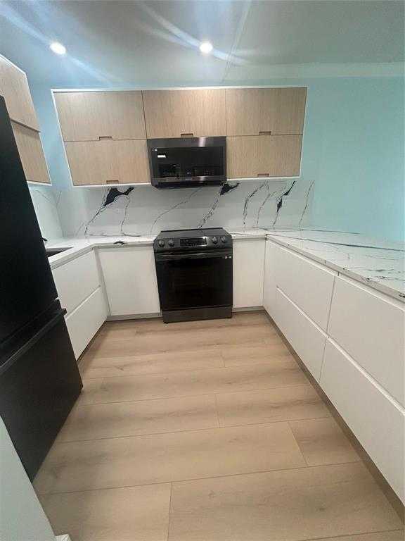 101 SE 6TH Avenue APT 5 Pompano Beach Florida United States, for Rent, residential,  , D'Lux Real Estate Services, LLC