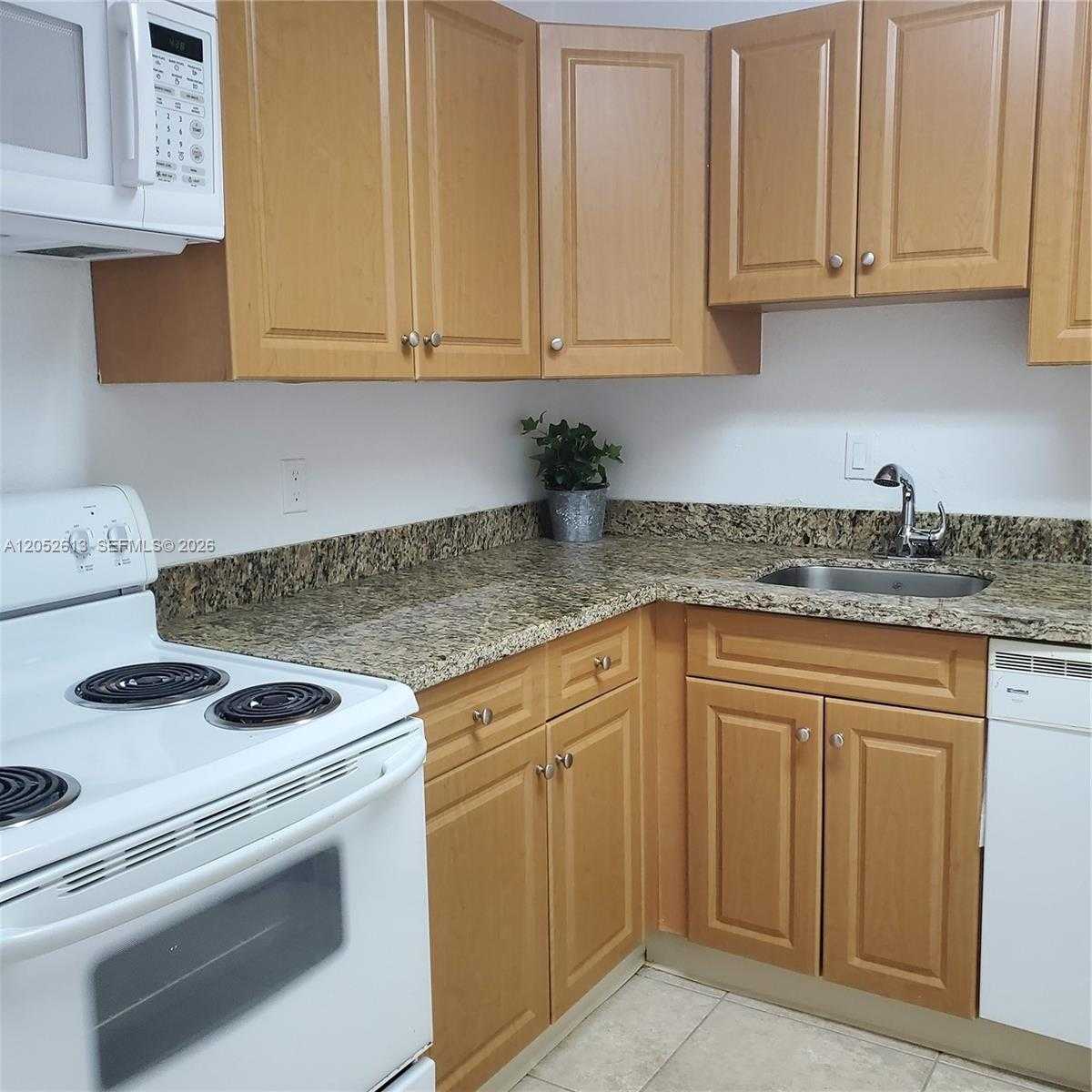 5112 NW 79th Ave  APT 203 Doral Florida United States, for Rent, residential, Roberto Villasmil, Interinvestments Realty, Inc.