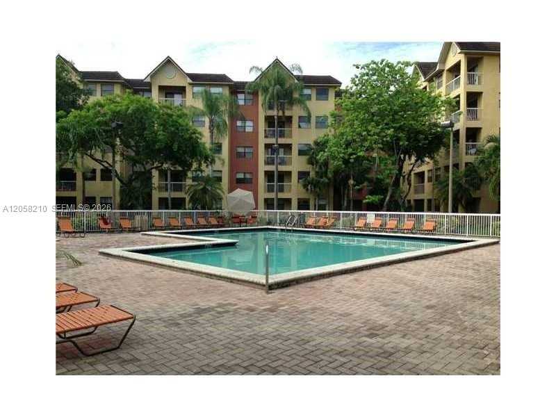 8343 Lake Dr  APT 101 Doral Florida United States, for Rent, residential, Roberto Villasmil, Interinvestments Realty, Inc.