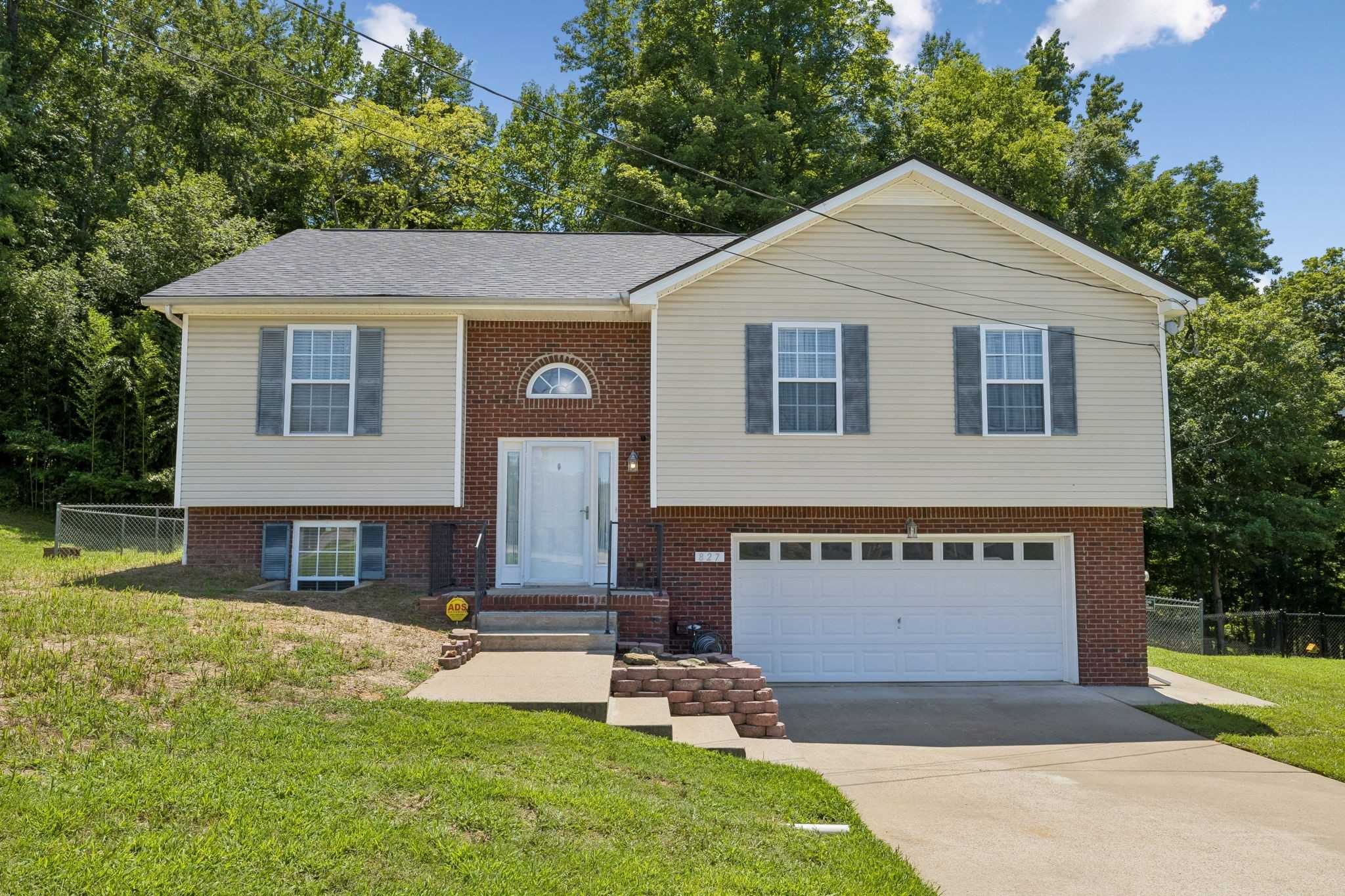 827 Sugarcane Way Clarksville Tennessee United States, for Sale, residential, Sandra Hester, Keystone Realty and Management