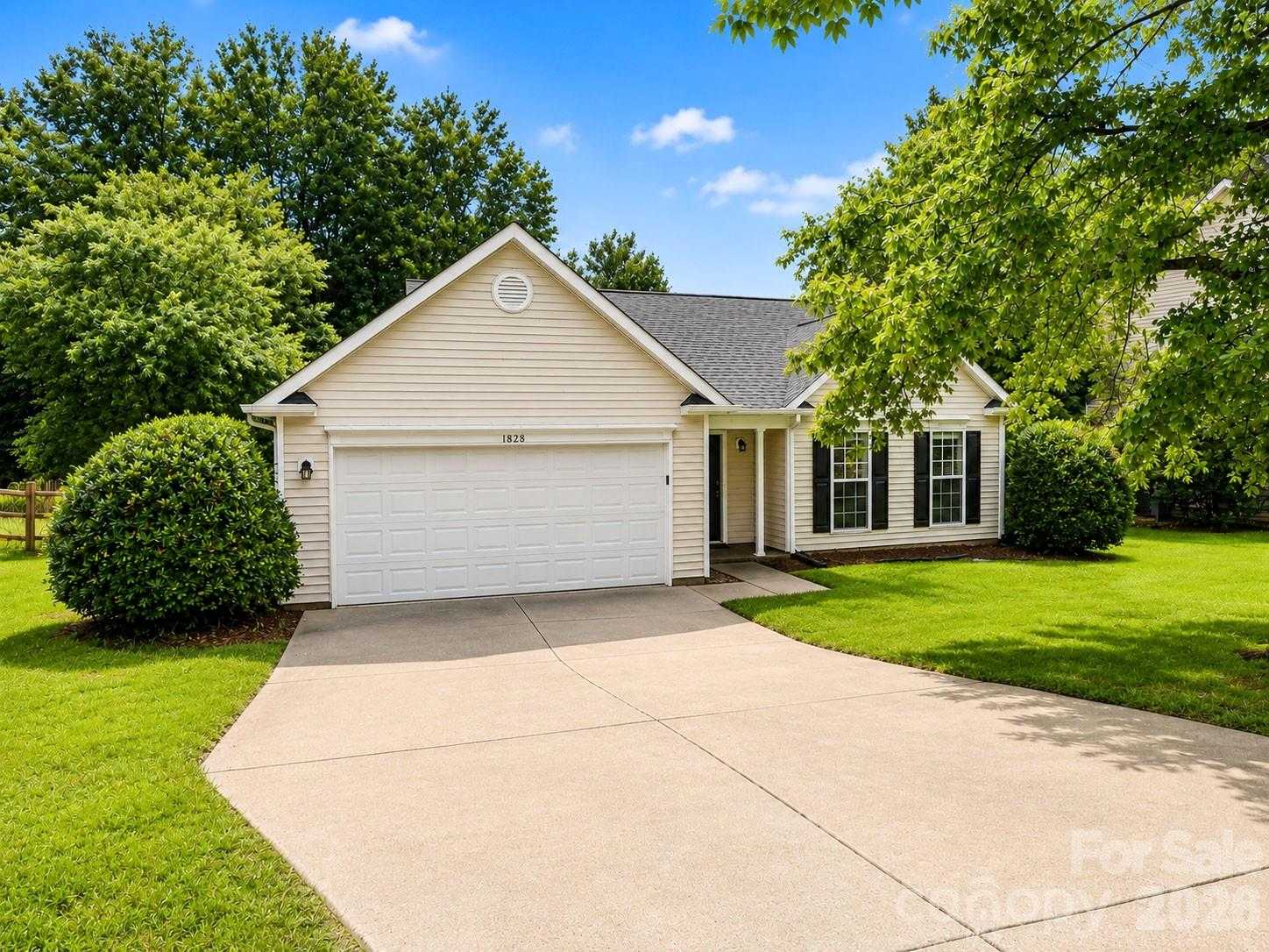 1828 Sugar Hollow Drive Charlotte North Carolina United States, for Sale, residential, Kristen Haynes, New Home Buyers Brokers / Realty Pros