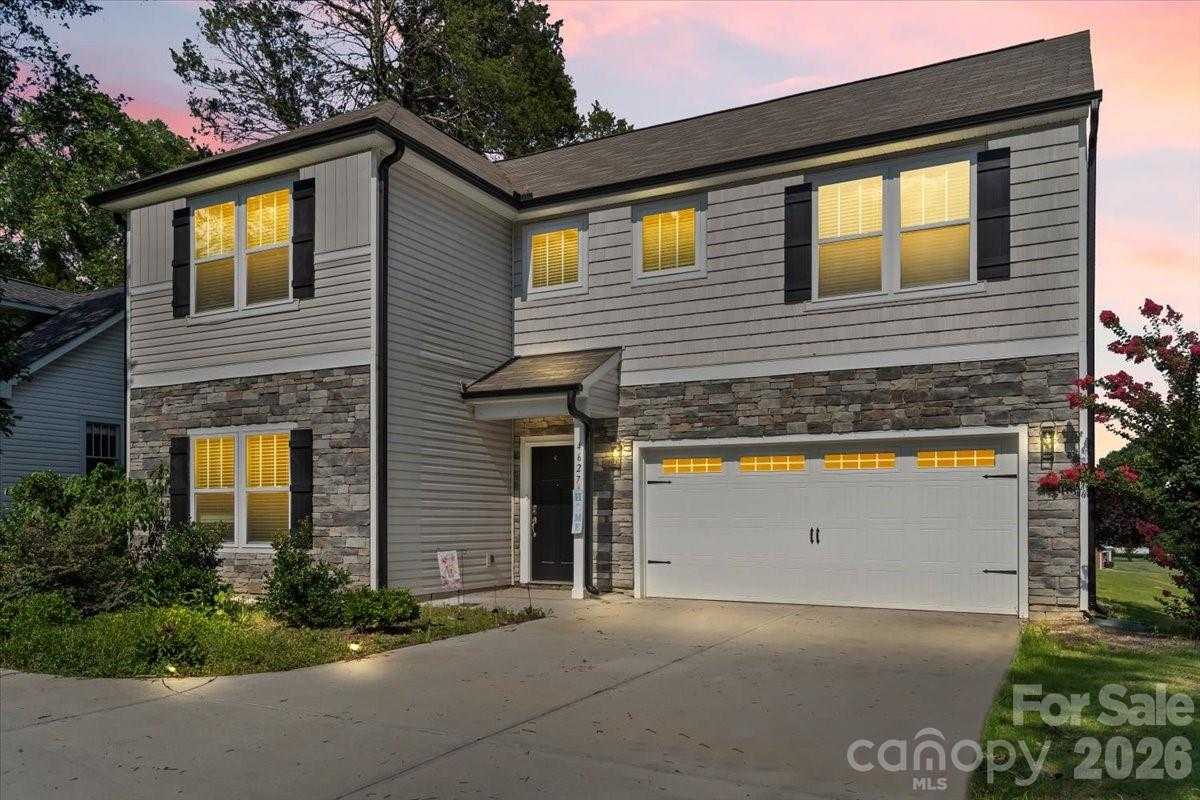 4627 Shattalon Drive Winston Salem North Carolina United States, for Sale, residential,  , The Headley Group Realty