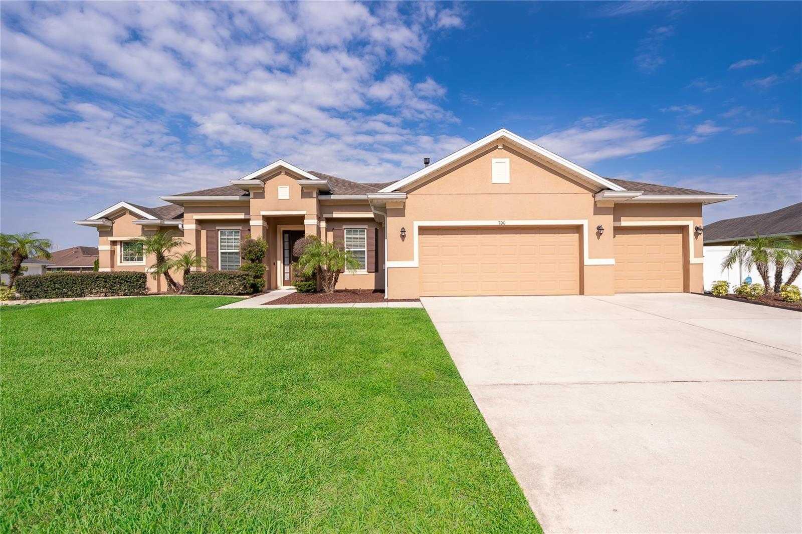 700 ELKHORN FERN LANE Deland Florida United States, for Sale, residential,  , Florida Top Realty