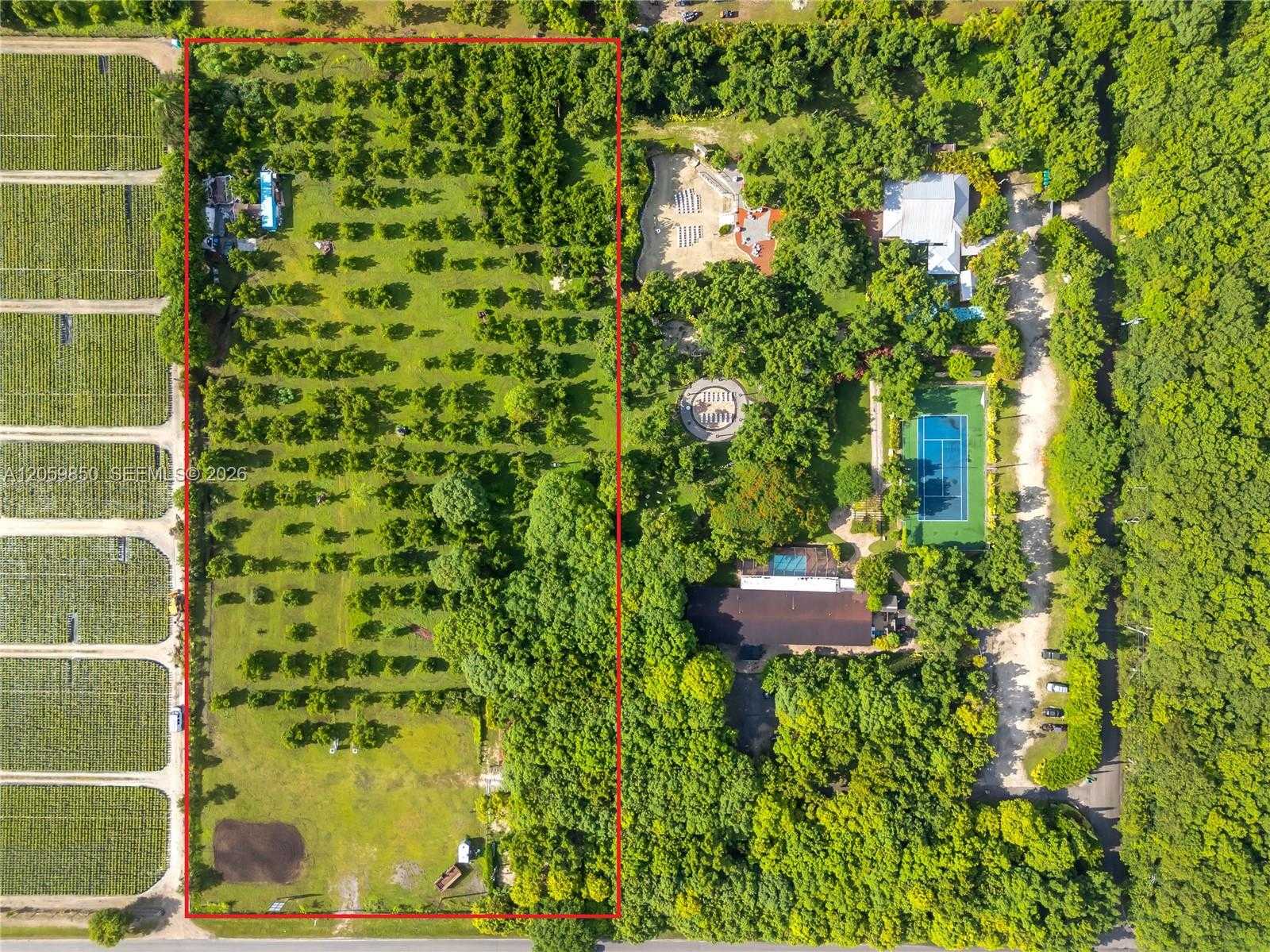 15300 SW 216TH, Miami Florida United States, for Sale, commercial, Kimberley Gibson, InCom Commercial Example Office