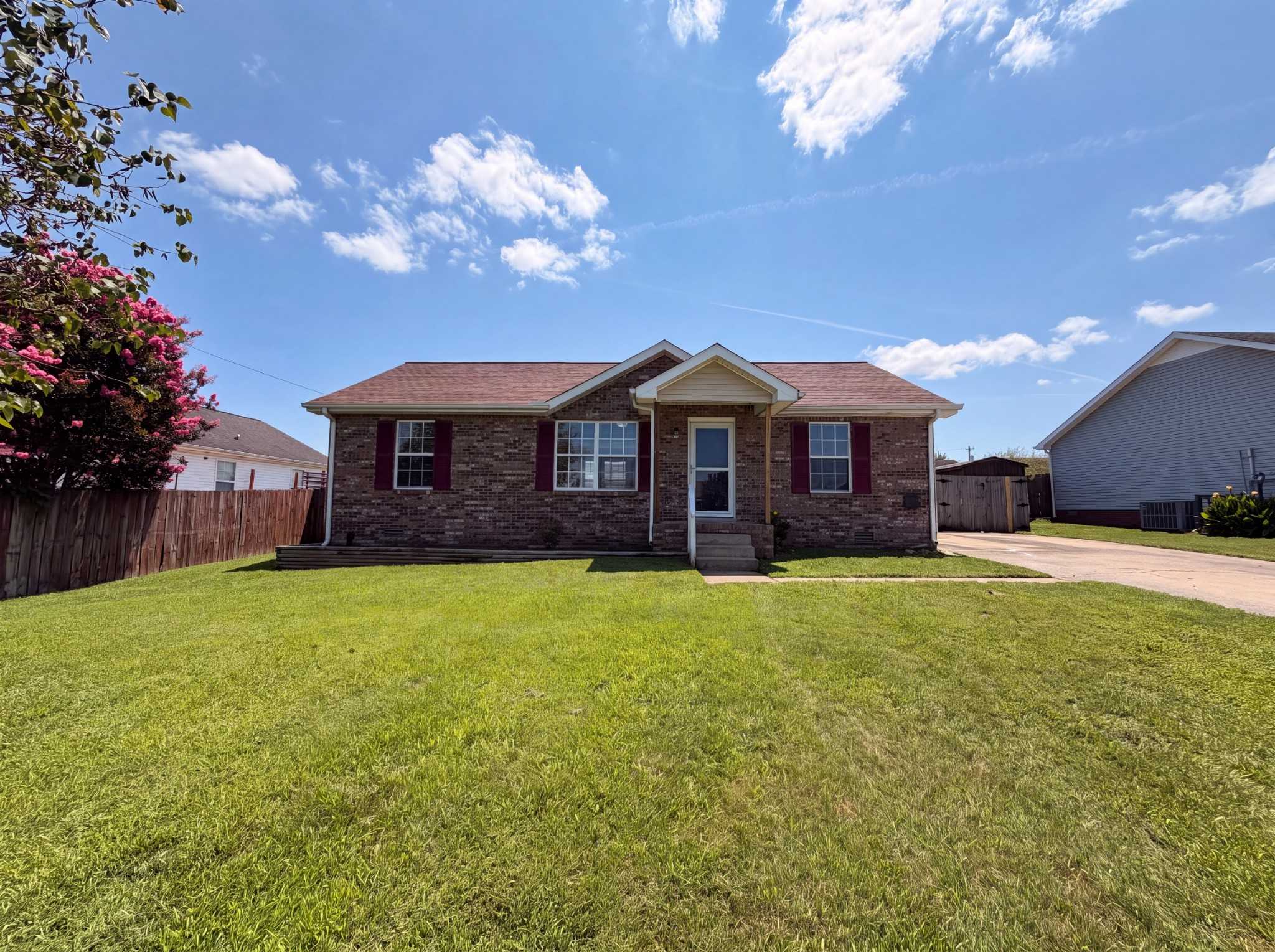 1046 Mile High Dr Clarksville Tennessee United States, for Sale, residential, Adam Hanes, LPT Realty