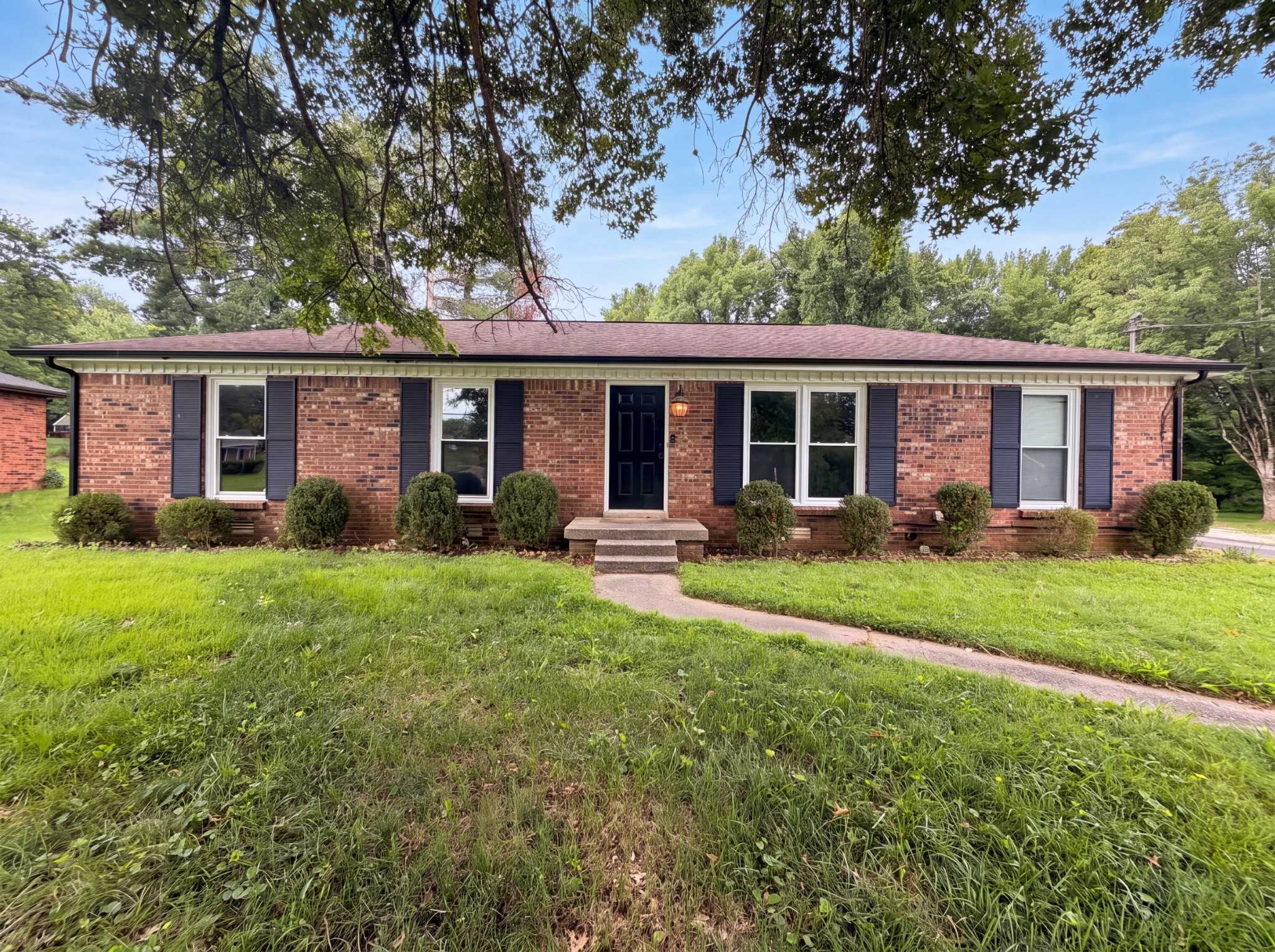 330 Harold Dr Clarksville Tennessee United States, for Sale, residential, Adam Hanes, LPT Realty