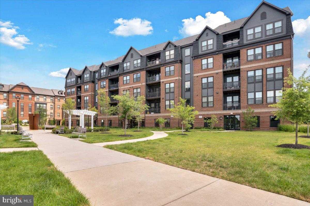3927 FAIR RIDGE DRIVE APT 307 Fairfax Virginia United States, for Sale, residential, Kamalia  Emerson, Samson Properties