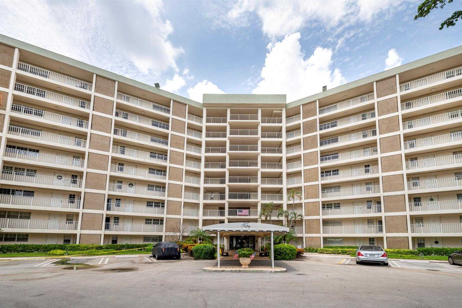 3090 N Course Drive APT 508 Pompano Beach Florida United States, for Sale, residential,  , D'Lux Real Estate Services, LLC