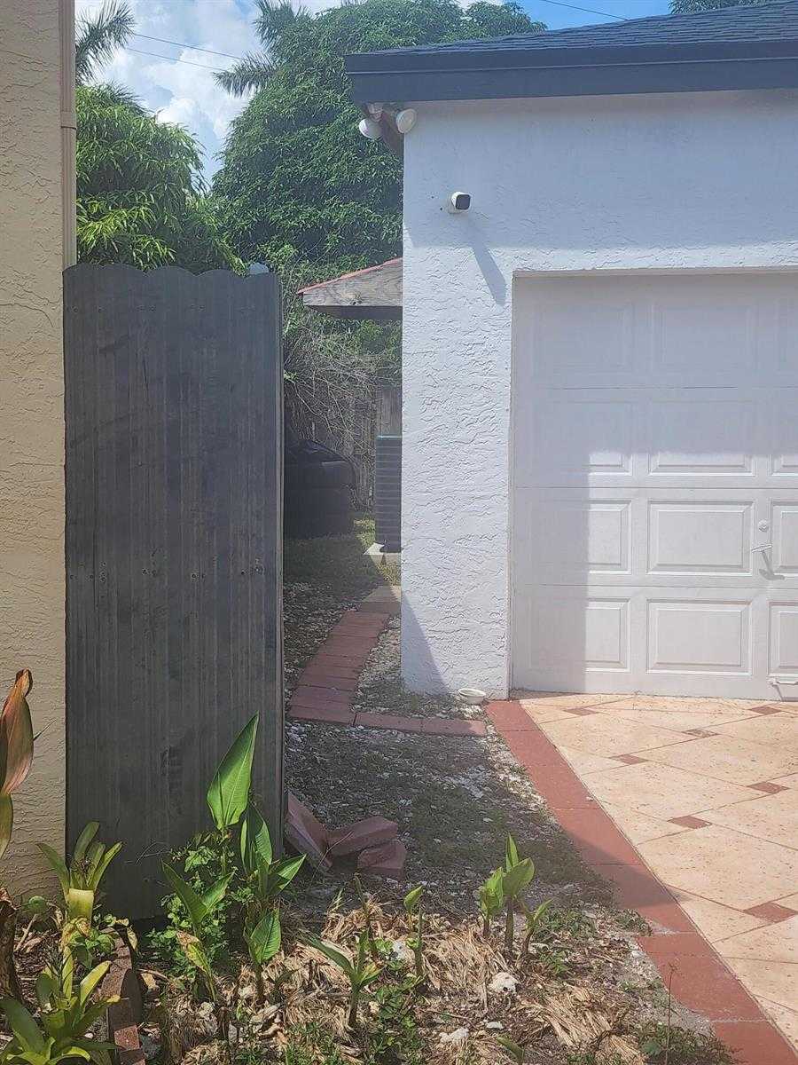 2430 SW 82ND Terrace Miramar Florida United States, for Rent, residential,  , Phoenix Realtors LLC