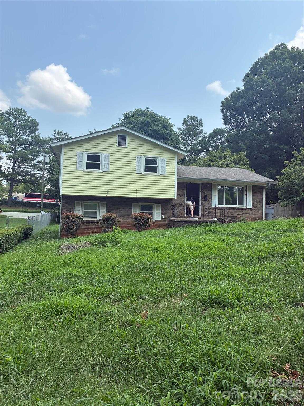 2334 Senior Drive Charlotte North Carolina United States, for Rent, residential, Kristen Haynes, New Home Buyers Brokers / Realty Pros