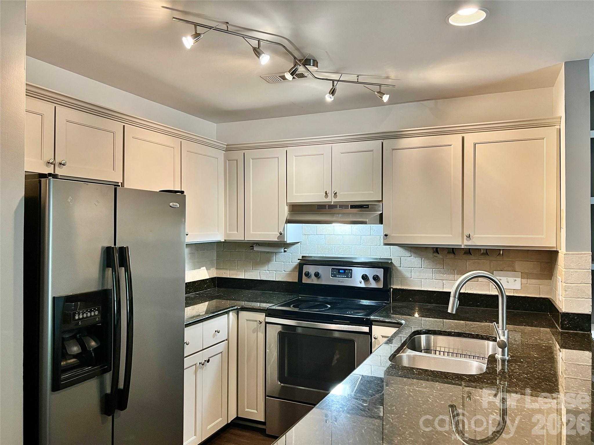 3306 Selwyn Farms Lane APT 7 Charlotte North Carolina United States, for Rent, residential, Kristen Haynes, New Home Buyers Brokers / Realty Pros
