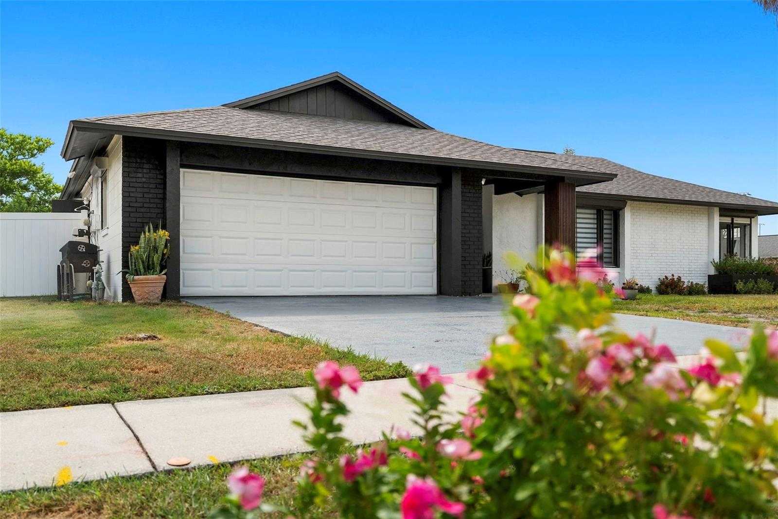 10500 RAMBLEWOOD ROAD Orlando Florida United States, for Sale, residential,  , Success Home Sales