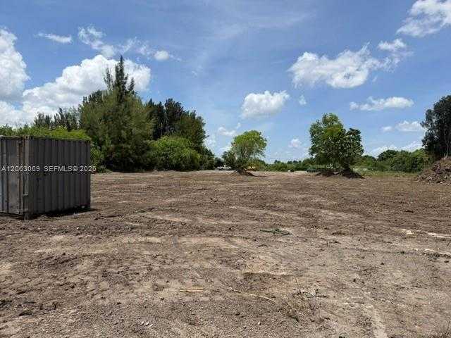 13105 SW 199th Ave Miami Florida United States, for Sale, commercial, Sandra Benkahla, The 305 Agency
