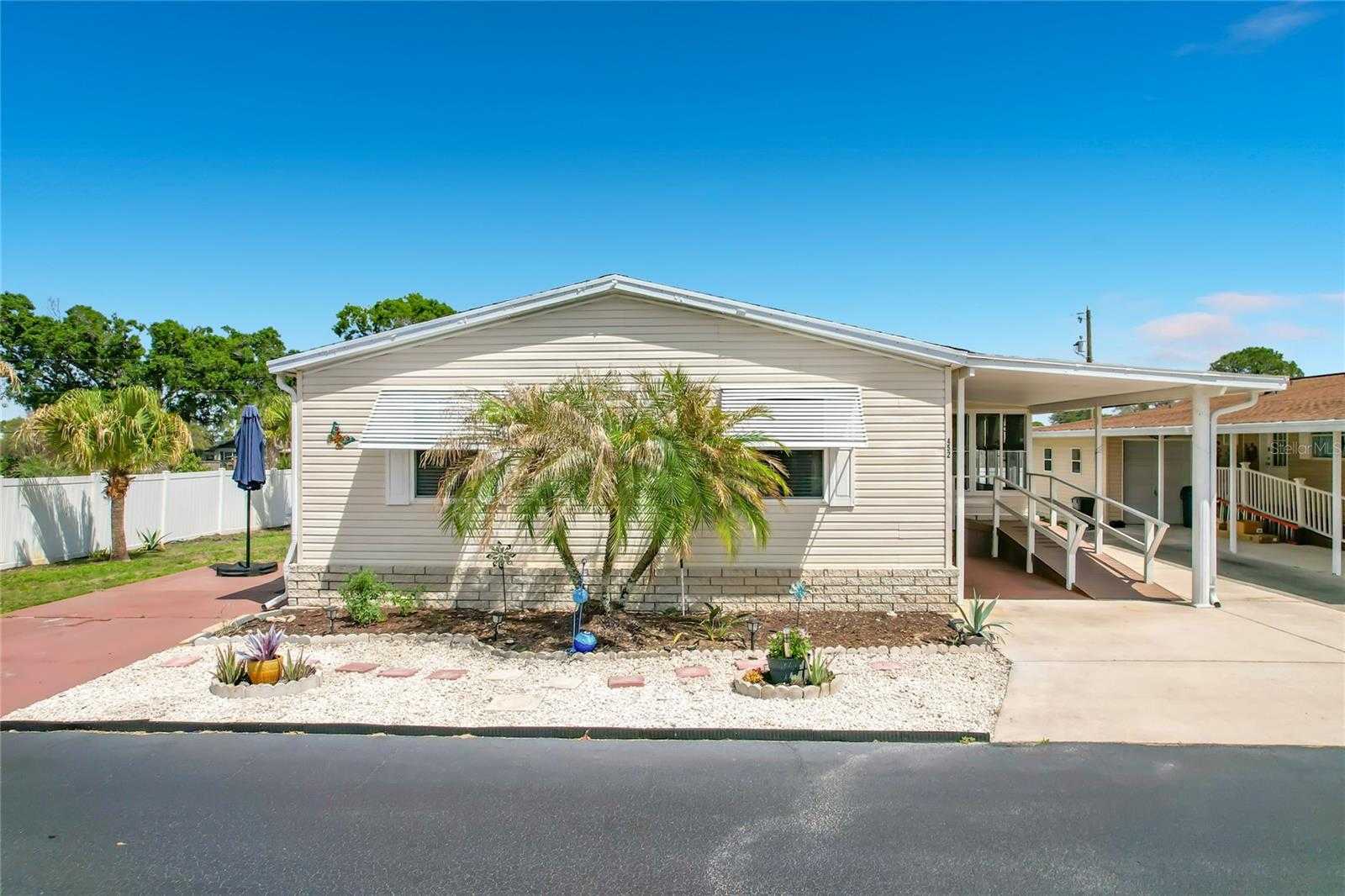 452 PAR DRIVE Frostproof Florida United States, for Sale, residential,  , The Mount Dora Group 