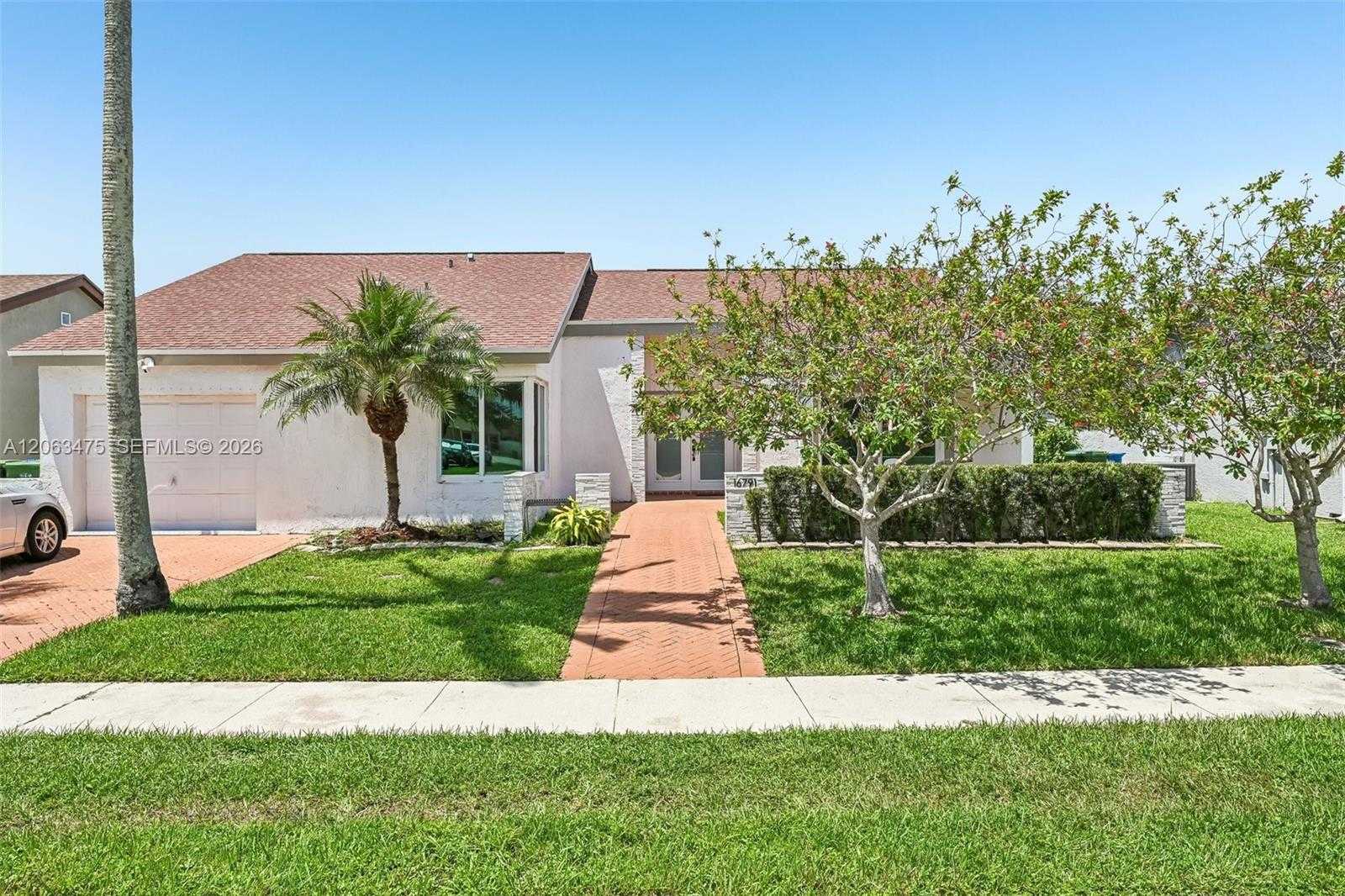 16791 Royal Poinciana Dr Weston Florida United States, for Sale, residential, Radmila Mandel, Florida Sky Realty Group