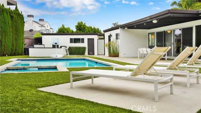 2000 Nautilus Lane Newport Beach California United States, Rented, residential, TJ Williams, The W Realty Group
