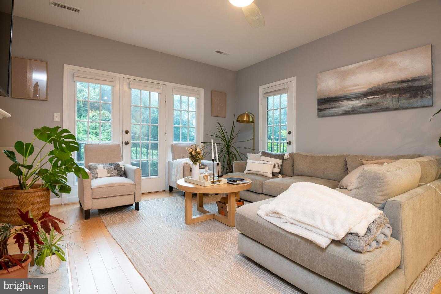 4605 MACARTHUR BOULEVARD APT B Washington District Of Columbia United States, for Sale, residential, Edward Giles, Georgetown Realty Group