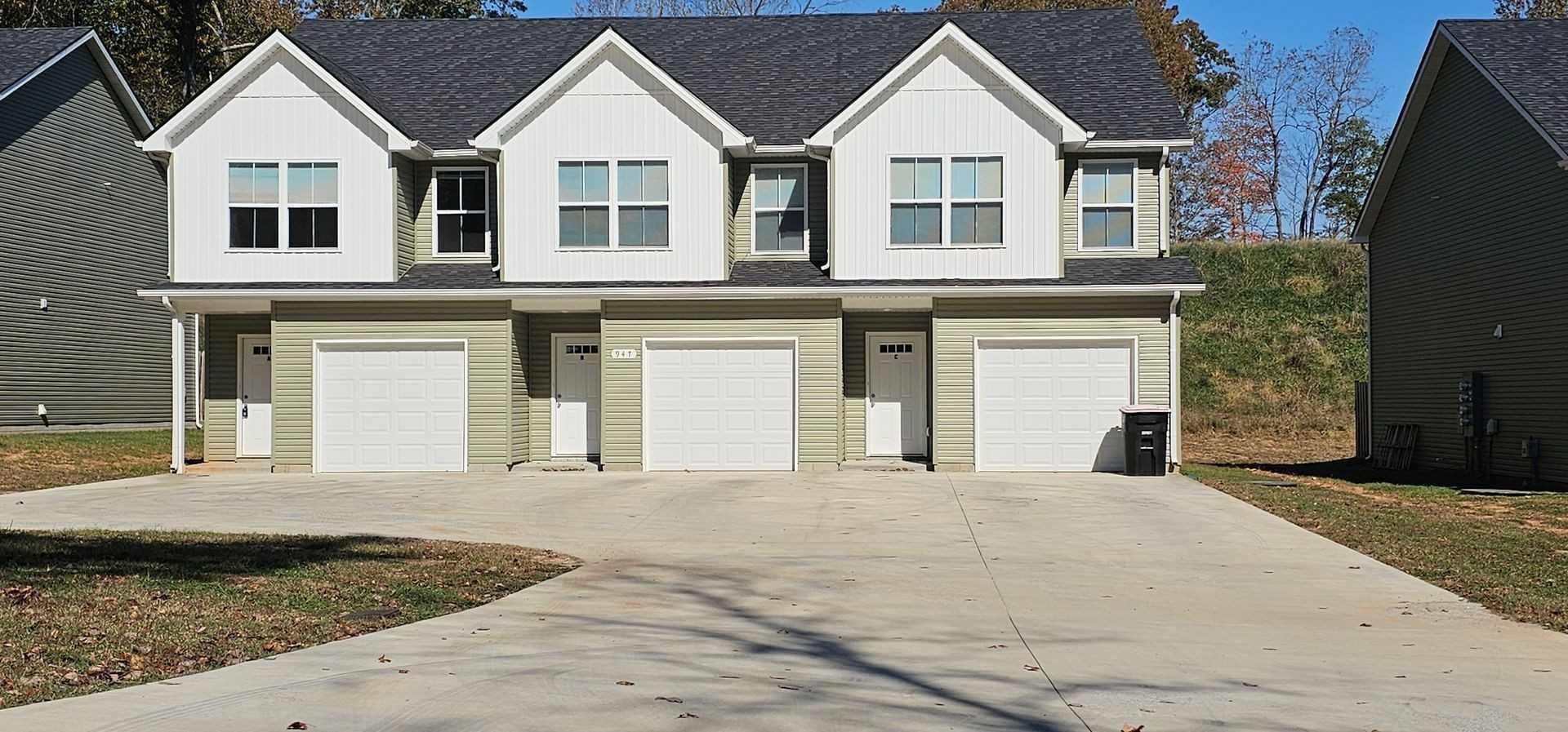 947 Center Rd  APT C Clarksville Tennessee United States, for Rent, residential, Rebekah  Sprabary, Sweet Home Realty & Property Management