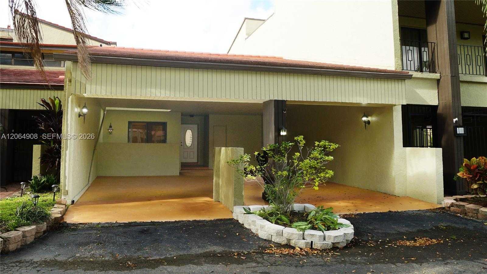 3823 Estepona Ave Doral Florida United States, for Rent, residential, Roberto Villasmil, Interinvestments Realty, Inc.