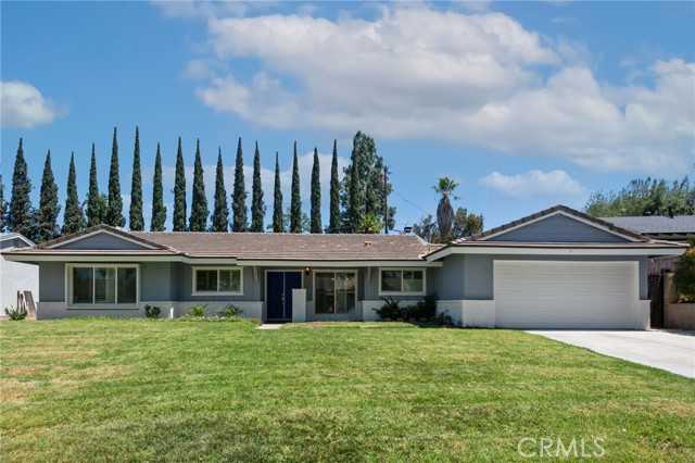 6336 Glen Aire Avenue Riverside California United States, Sale Pending, residential, Cynthia Gomez, Town & Country Real Estate