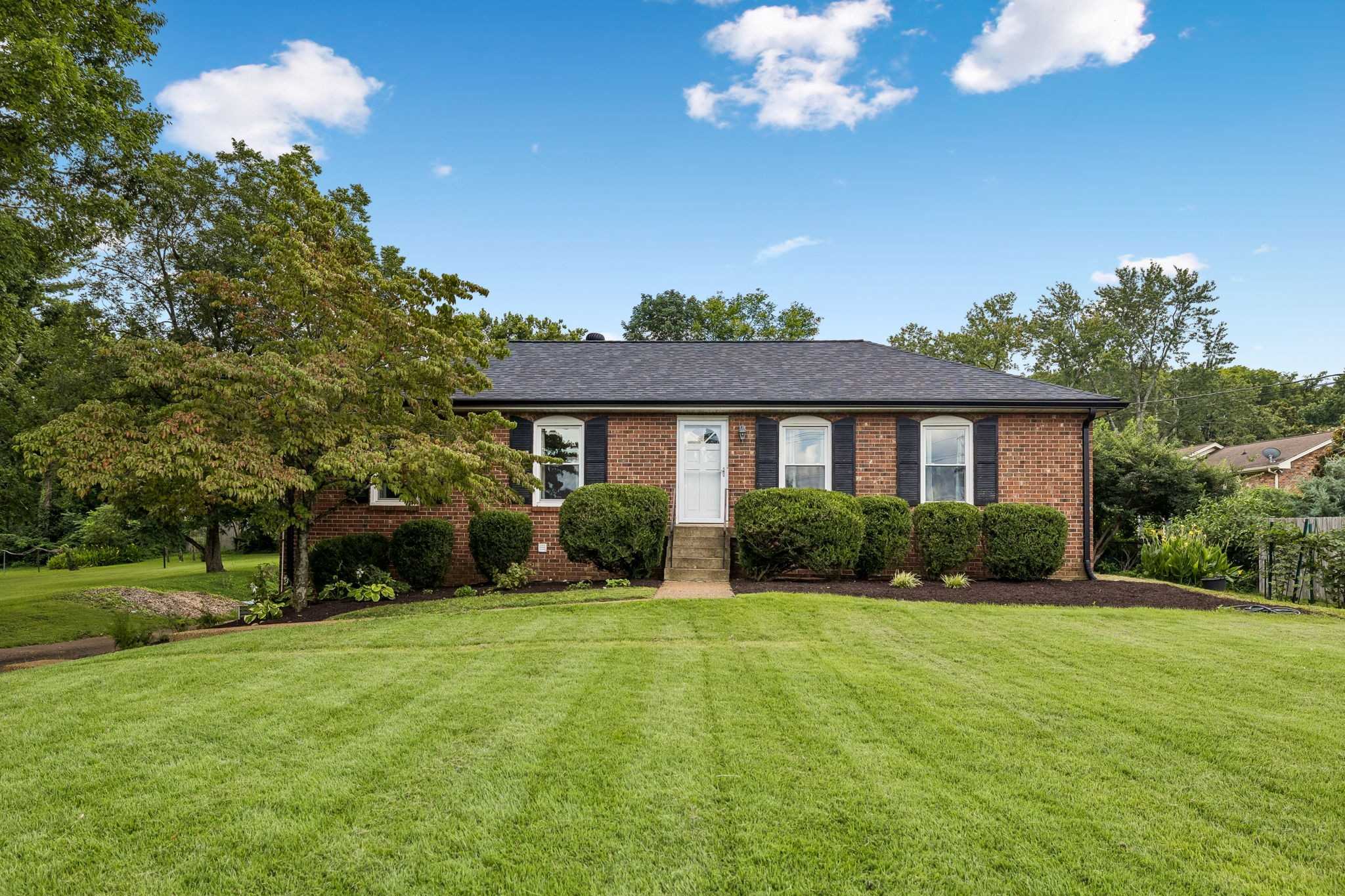 569 McMurray Dr Nashville Tennessee United States, for Sale, residential, Adam  Hanes, LPT Realty