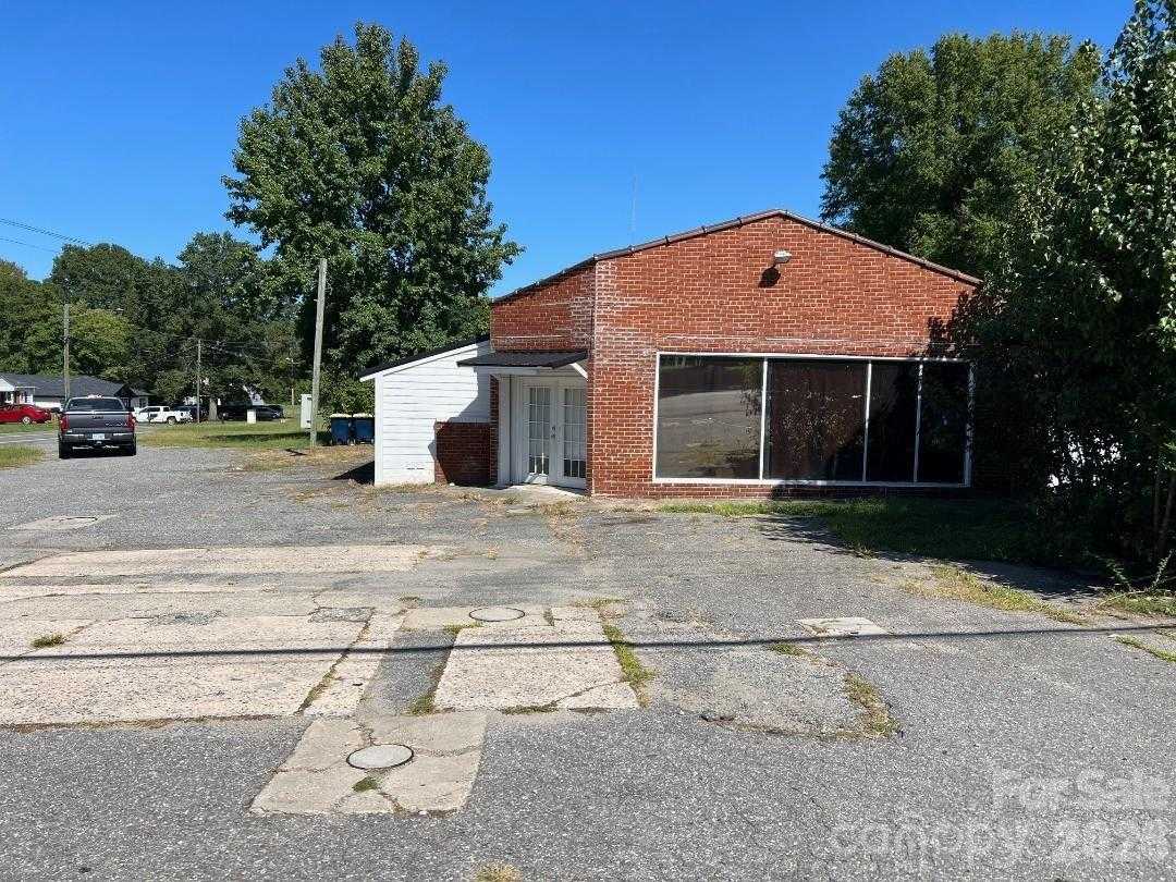 1836 Oakdale Road Charlotte North Carolina United States, for Sale, commercial, Kristen Haynes, New Home Buyers Brokers / Realty Pros