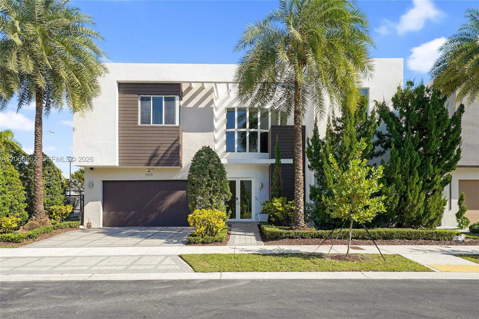 7515 NW 99th Ave Doral Florida United States, for Rent, residential, Roberto Villasmil, Interinvestments Realty, Inc.