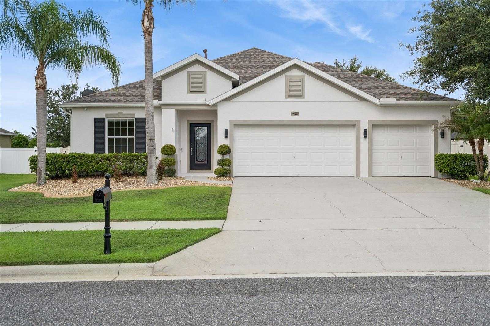 12604 HAMMOCK POINTE CIRCLE Clermont Florida United States, for Sale, residential, Zaira Mejia, Spaces & Styles Group