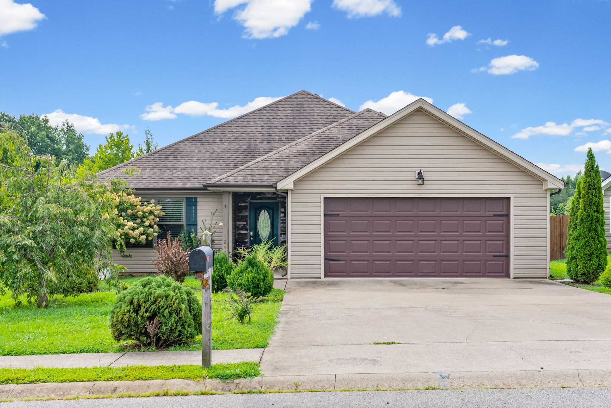 1292 Freedom Dr Clarksville Tennessee United States, for Sale, residential, Adam Hanes, LPT Realty