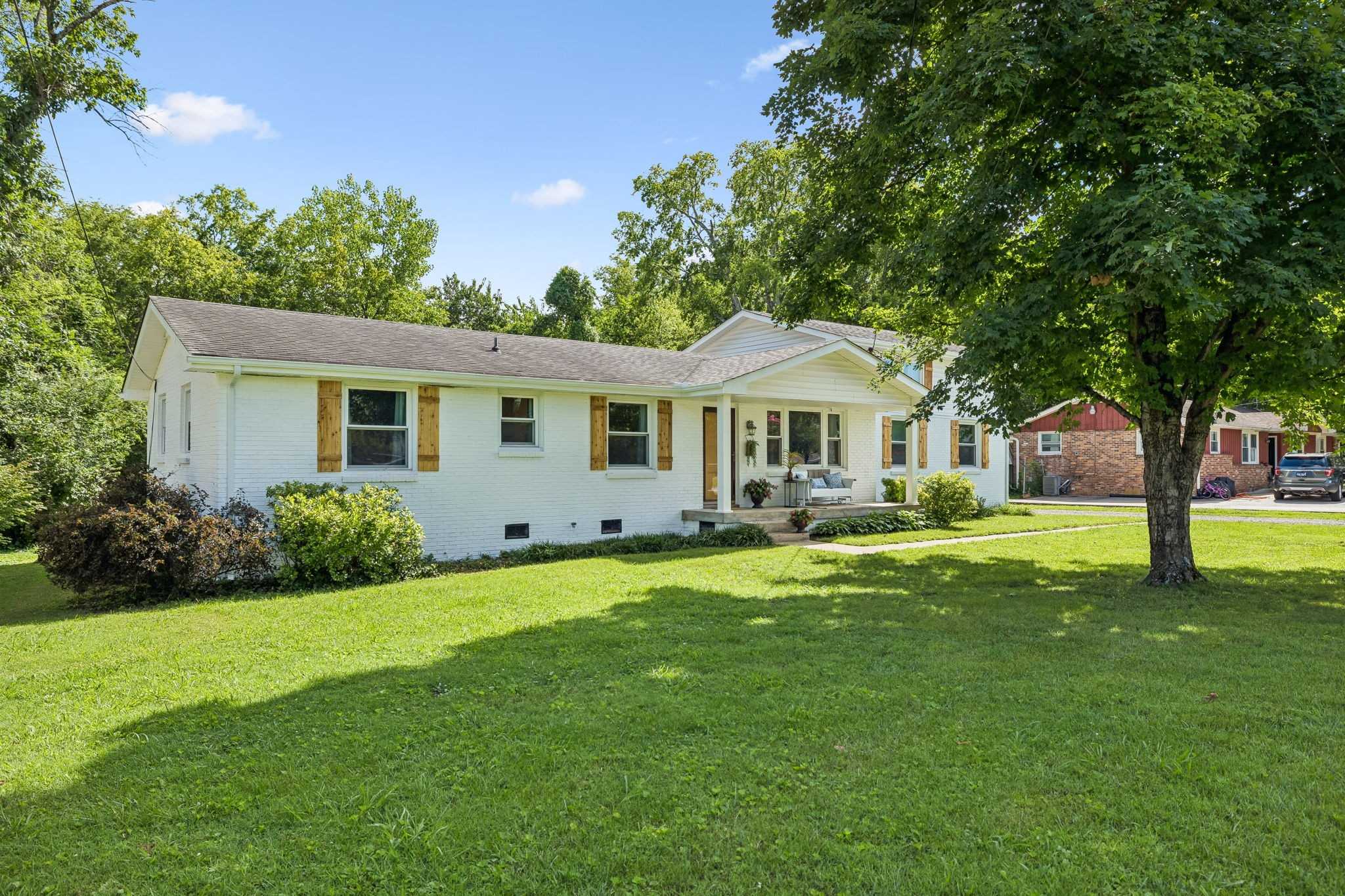110 Donna Drive Hendersonville Tennessee United States, for Sale, residential, Adam Hanes, LPT Realty