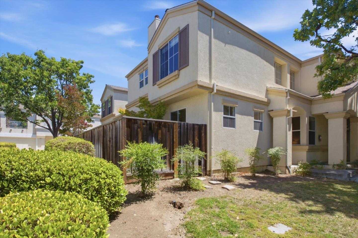 826 Basking LN San Jose California United States, for Sale, residential, Rosalie Frazier, InCom Example Brokerage