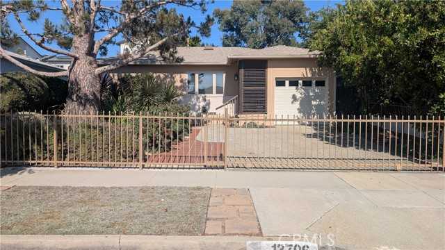 13706 S Berendo Gardena California United States, Sale Pending, residential, , Icon Realty L.A.