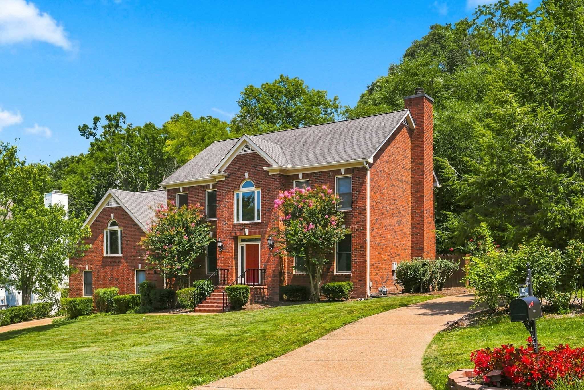 8009 Montcastle Dr Nashville Tennessee United States, for Sale, residential, Adam Hanes, LPT Realty