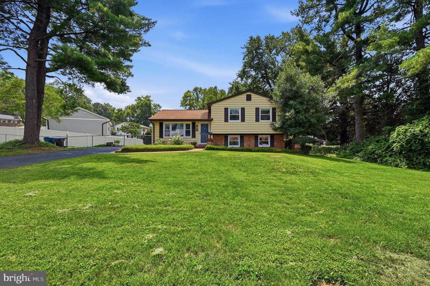 6426 CARRIAGE DRIVE Alexandria Virginia United States, for Rent, residential,  , The Holly Group