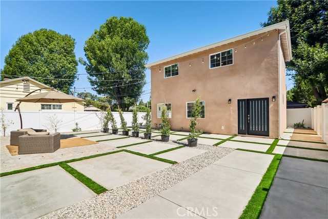 21233 Lopez Street Woodland Hills California United States, Rented, residential, Scott & Sherry Walter, Beverly & Co.