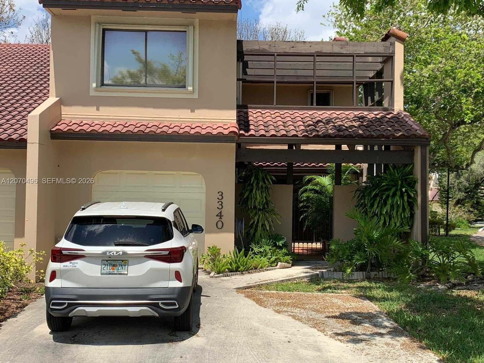 3340 Torremolinos Ave  APT A-40 Doral Florida United States, for Rent, residential, Roberto Villasmil, Interinvestments Realty, Inc.