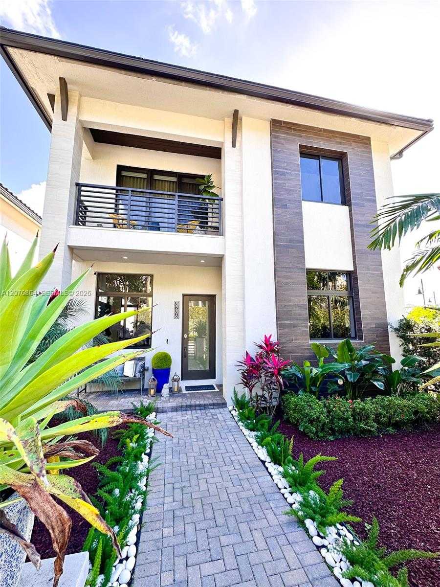 8286 NW 51st Ter Doral Florida United States, for Rent, residential, Roberto Villasmil, Interinvestments Realty, Inc.