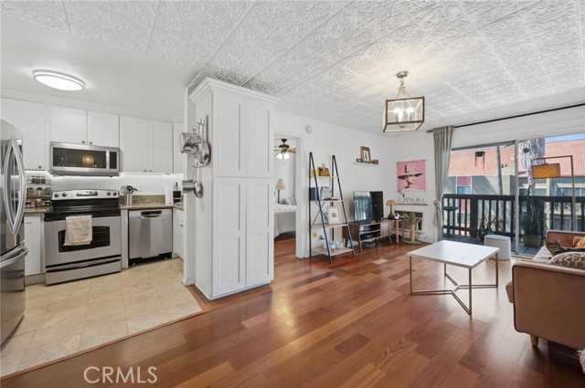 525 S Ardmore Avenue APT 320 Los Angeles California United States, for Sale, residential,  , InCom Real Estate - New Office